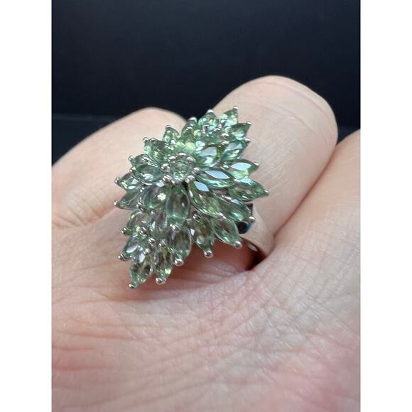 NEW Green apatite floral spray ring in rhodium over sterling silver size 7 - Picture 3 of 16